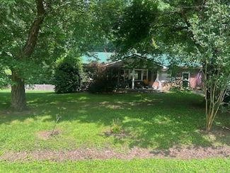 136 County Road 177, Athens, TN 37303