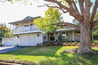 1000 Border Rd, Los Altos, CA 94024