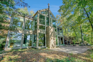 9220 Glenbrook Rd, Gregory, MI 48137