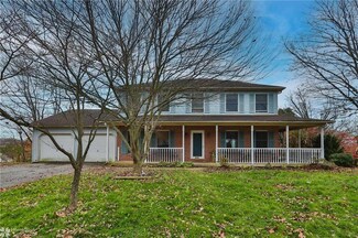 4006 Tamarind Dr, Bethlehem, PA 18020