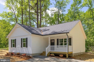 93 Johnson Rd, Colonial Beach, VA 22443