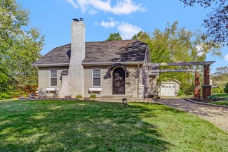 323 Glendale Blvd, Kalamazoo, MI 49004