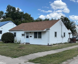 1009 S 4th St, Fairfield, IA 52556