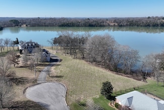 1060 Emerald Valley Dr, Castalian Springs, TN 37031