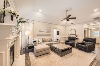 17827 Surreywest Ln, Spring, TX 77379