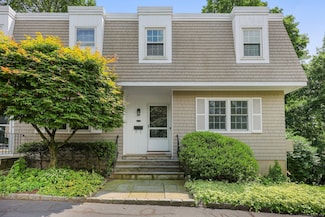 172 Summer St Unit D, New Canaan, CT 06840