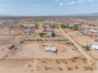 5546 W Diabase Dr, Golden Valley, AZ 86413