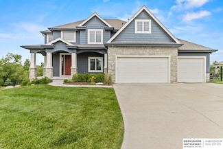 19014 Pratt Cir, Elk Horn, NE 68022