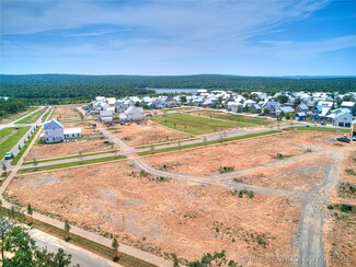 66 Hill St, Carlton Landing, OK 74425