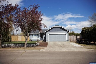 312 S Magnolia St, Cornelius, OR 97113
