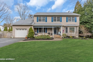 157 Ampere Ave, Oakhurst, NJ 07755