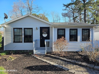 2015 Whitcomb Rd, Forked River, NJ 08731