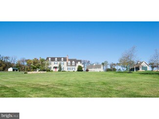 40 Wilson Rd, Lambertville, NJ 08530