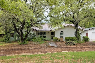 1809 N Trinity Rd, Denton, TX 76208