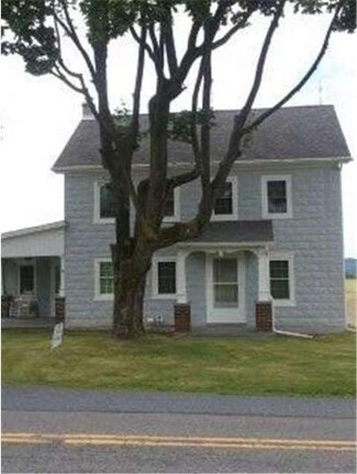 8689 Claussville Rd, Fogelsville, PA 18051