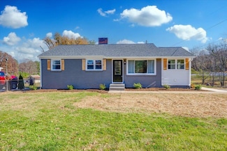 2209 Grit Rd, Hurt, VA 24563