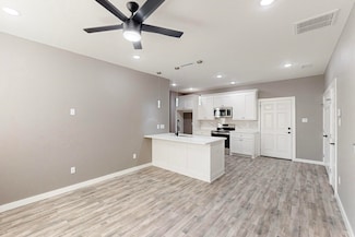 807 Fletcher St, Gainesville, TX 76240