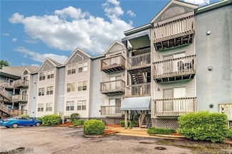 1563 N King St Unit 114, Hampton, VA 23669
