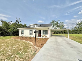 54 Walton Way, Hazlehurst, GA 31539