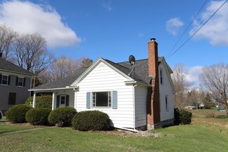 626 Main St, Derby Line, VT 05830