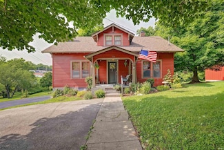 504 E Thornton St, Paoli, IN 47454