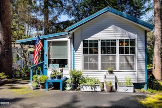 3700 N Hwy 101 Unit 26, Depoe Bay, OR 97341