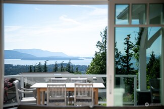 2003 Samish Crest Way, Bellingham, WA 98229