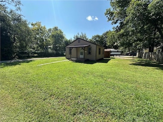 1203 Locust St, Pleasanton, KS 66075