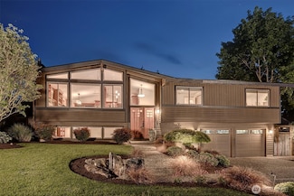 5829 112th Place NE, Kirkland, WA 98033