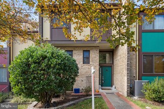 6824 Deer Run Dr, Alexandria, VA 22306