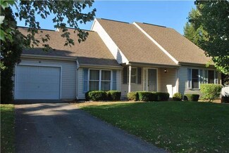 20 Fox Glove Ln, Reading, PA 19606