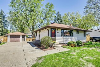 247 County Road C2 W, Saint Paul, MN 55113