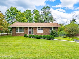 9036 Shallowford Rd, Knoxville, TN 37923