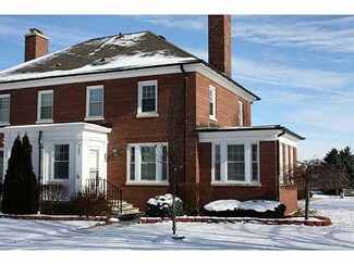 5621 Glenn Rd, Indianapolis, IN 46216