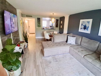 103 Royal Park Dr Unit 3D, Oakland Park, FL 33309