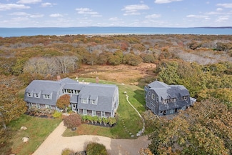 19 Locust Ln, Aquinnah, MA 02535