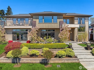 212 5th Ave W, Kirkland, WA 98033