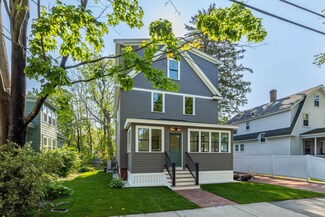 69 Park St, Portsmouth, NH 03801