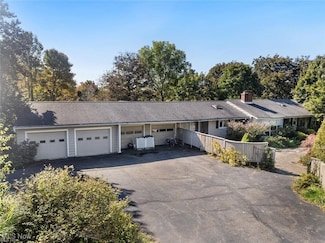 311 W Streetsboro St, Hudson, OH 44236