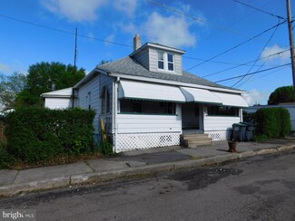 18 N Lincoln St, McAdoo, PA 18237