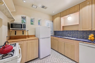 4540 N 44th St Unit 6, Phoenix, AZ 85018