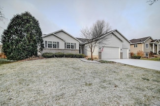 1128 Broadway Dr, Sun Prairie, WI 53590