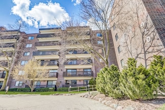 920 Vose Dr Unit 106, Gurnee, IL 60031