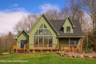 20 Brookhollow Ln, Windham, NY 12496
