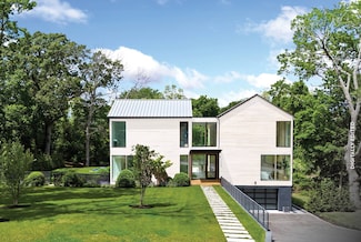 1739 Millstone Rd, Sag Harbor, NY 11963