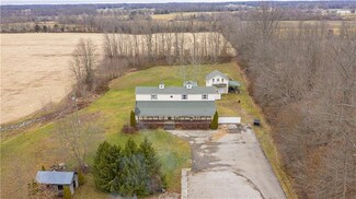 1735 E Grain Bin Rd, Scottsburg, IN 47170