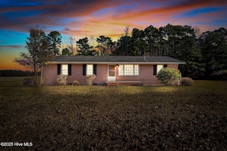 526 MacCripine Rd, Pinetops, NC 27864