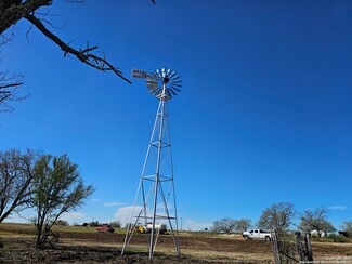 145 Sylas Hayes Loop, Leming, TX 78050