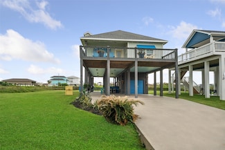 859 Main St, Bolivar Peninsula, TX 77650