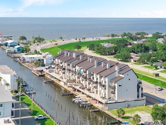 7300 Lakeshore Dr Unit 2, New Orleans, LA 70124